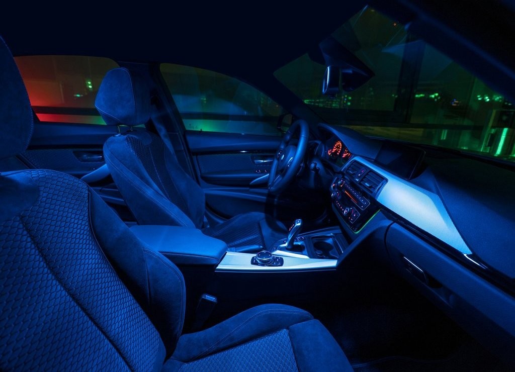2016 - BMW 330e SEDAN PLUG-IN HYBRID, foto 57