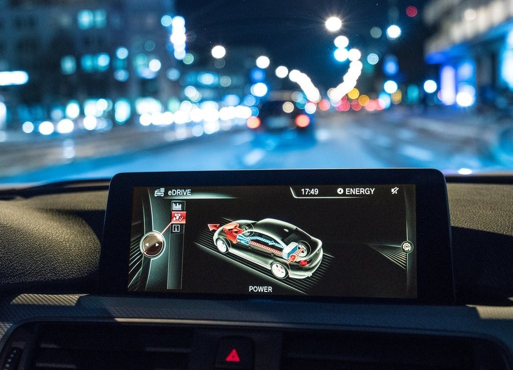 2016 - BMW 330e SEDAN PLUG-IN HYBRID, foto 68