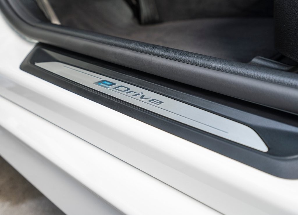 2016 - BMW 330e SEDAN PLUG-IN HYBRID, foto 70