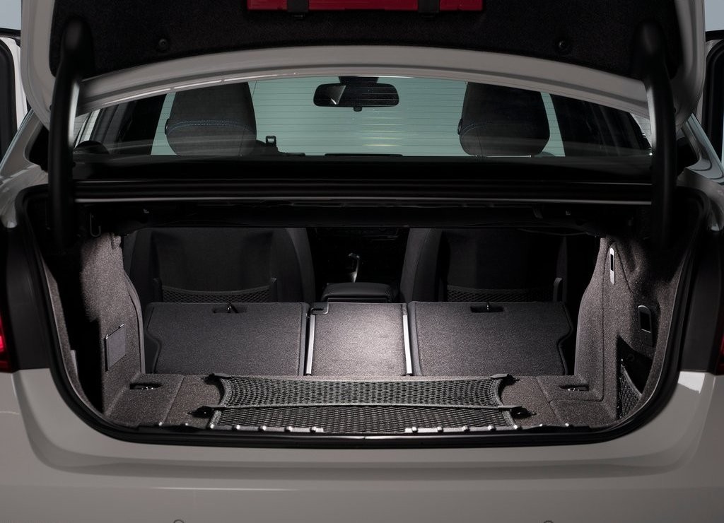 2016 - BMW 330e SEDAN PLUG-IN HYBRID, foto 73