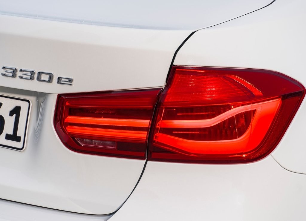 2016 - BMW 330e SEDAN PLUG-IN HYBRID, foto 75