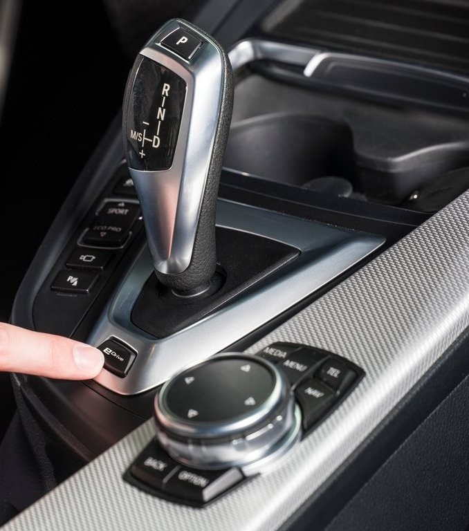 2016 - BMW 330e SEDAN PLUG-IN HYBRID, foto 83