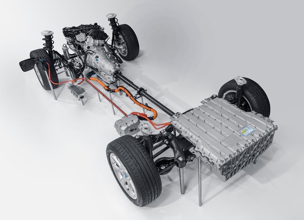 2016 - BMW 330e SEDAN PLUG-IN HYBRID, foto 84