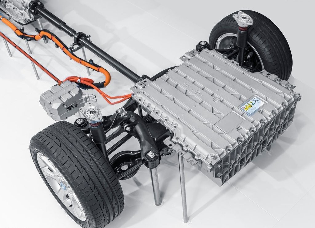 2016 - BMW 330e SEDAN PLUG-IN HYBRID, foto 89