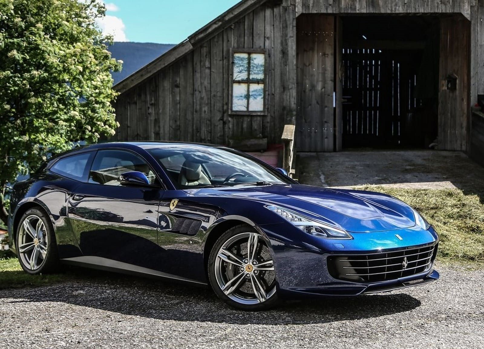 FERRARI GTC4LUSSO, foto 3