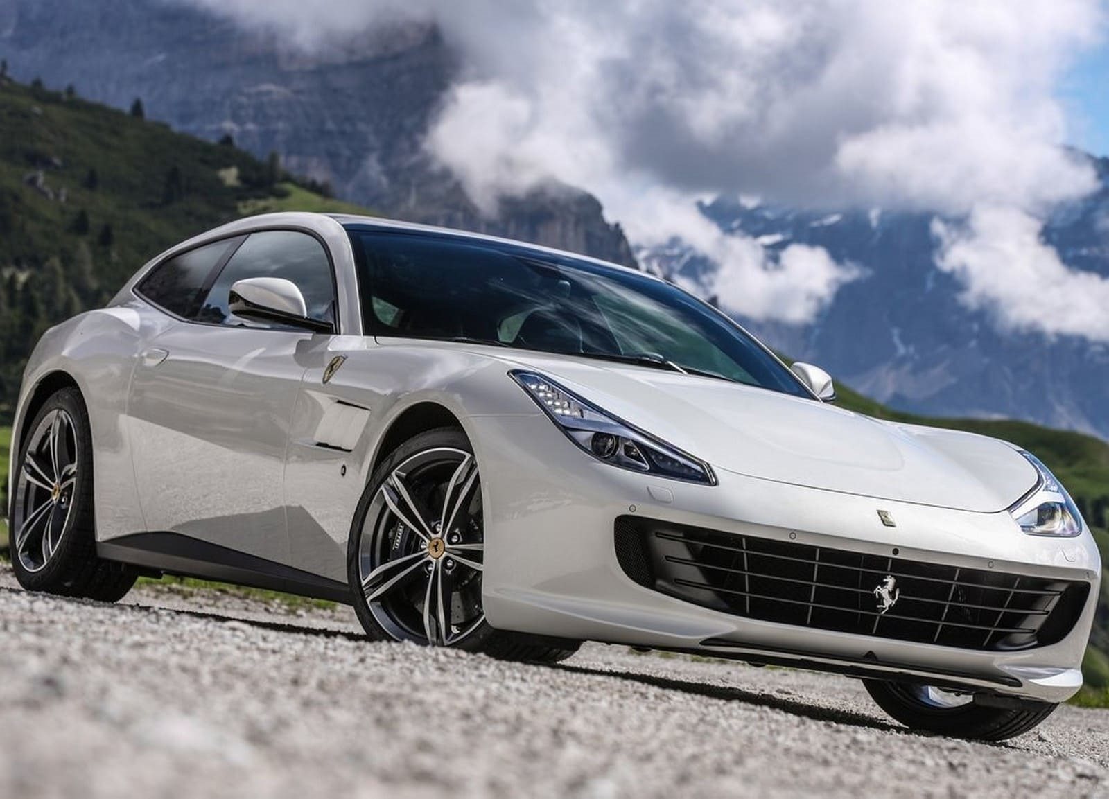 FERRARI GTC4LUSSO, foto 4