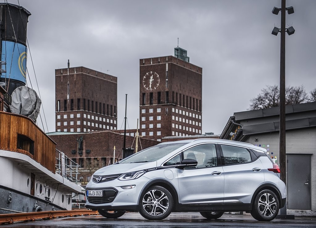 2017 - OPEL AMPERA-e, foto 9