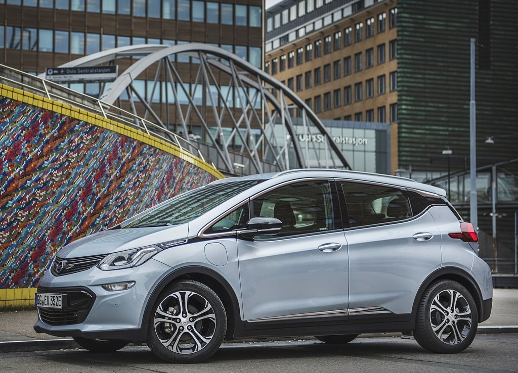 2017 - OPEL AMPERA-e, foto 12