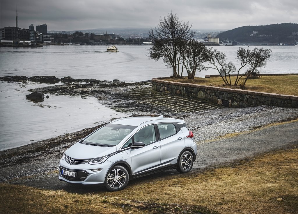 2017 - OPEL AMPERA-e, foto 18