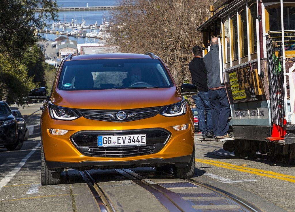 2017 - OPEL AMPERA-e, foto 93