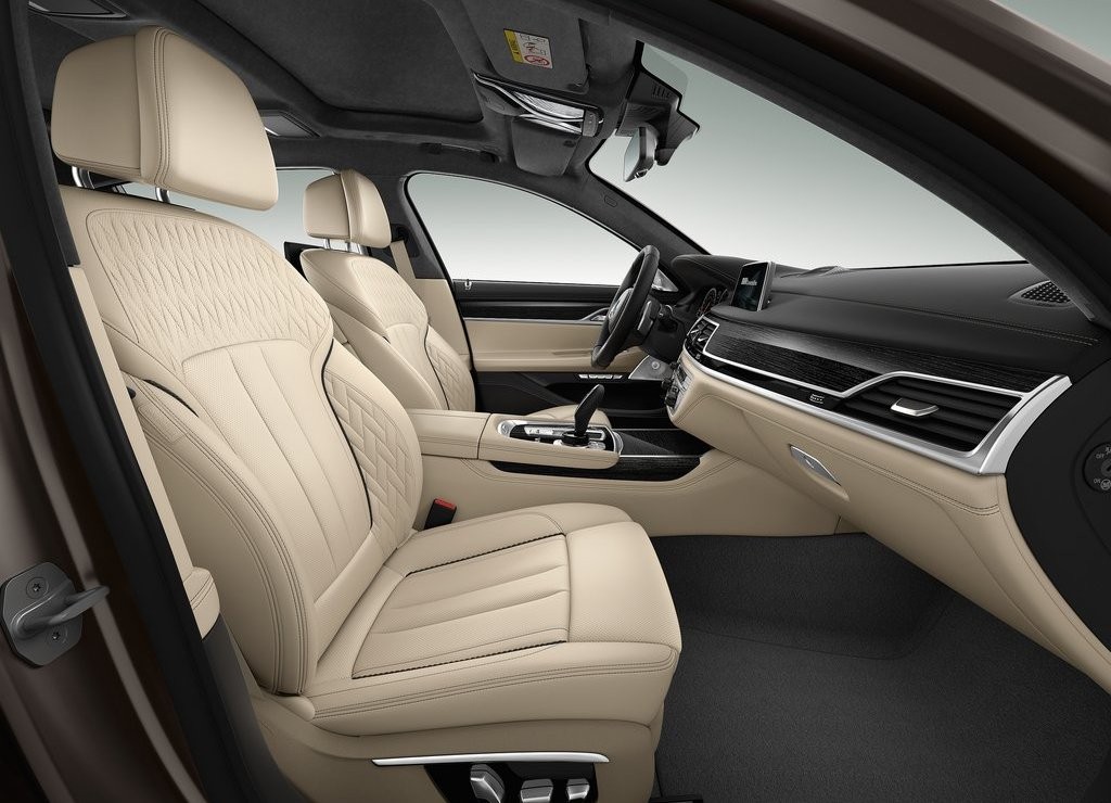 2017 - BMW M760Li, foto 12