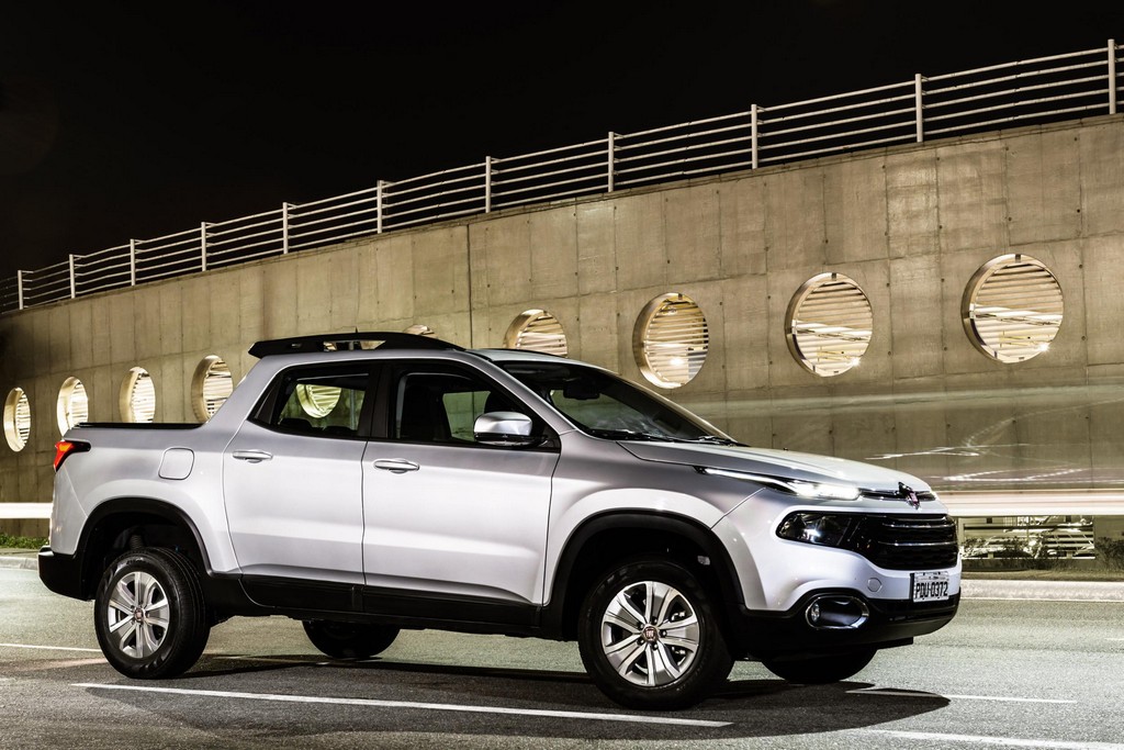 2017 - FIAT TORO FREEDOM FLEX, foto 4