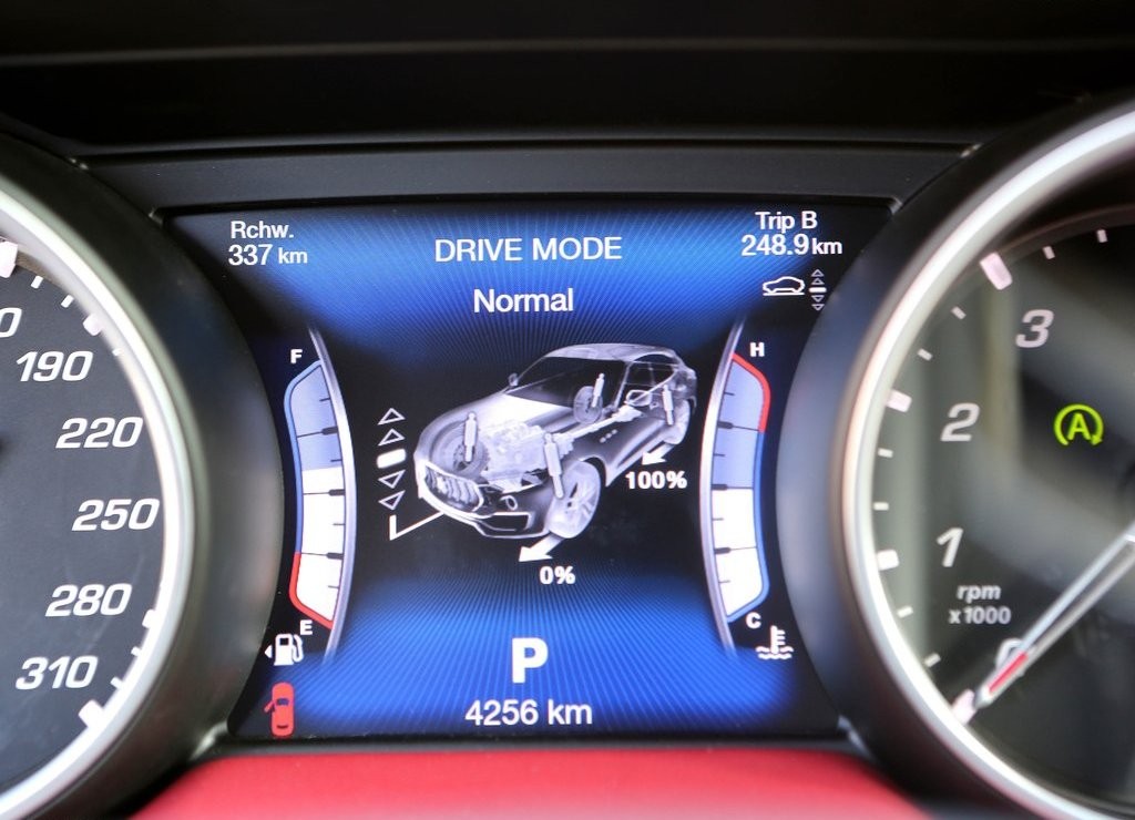 MASERATI LEVANTE, foto 102
