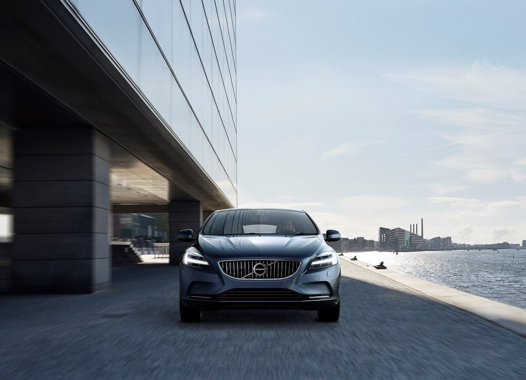 2017 - VOLVO V40, foto 14