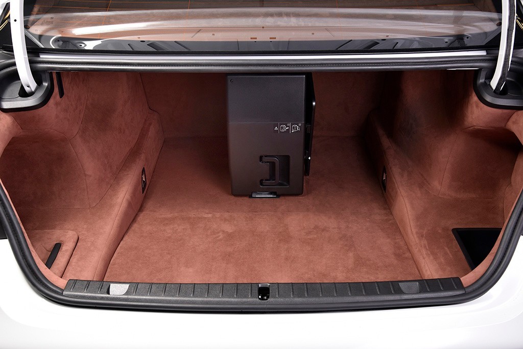 2016 - BMW 750Li ‘THE SOLITAIRE EDITION’, foto 12