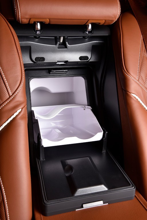 2016 - BMW 750Li ‘THE SOLITAIRE EDITION’, foto 15