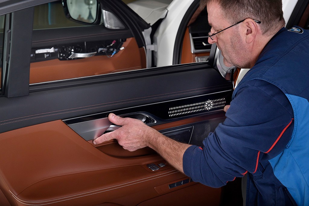 2016 - BMW 750Li ‘THE SOLITAIRE EDITION’, foto 32