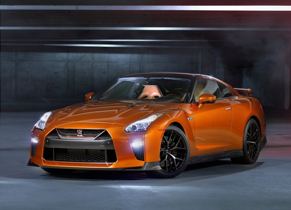 NISSAN GT-R, foto 3