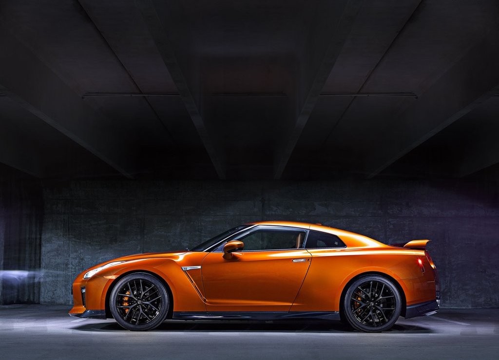 NISSAN GT-R, foto 13