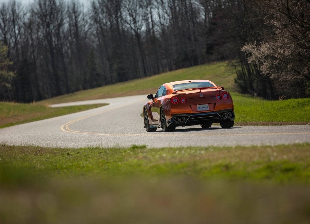NISSAN GT-R, foto 17
