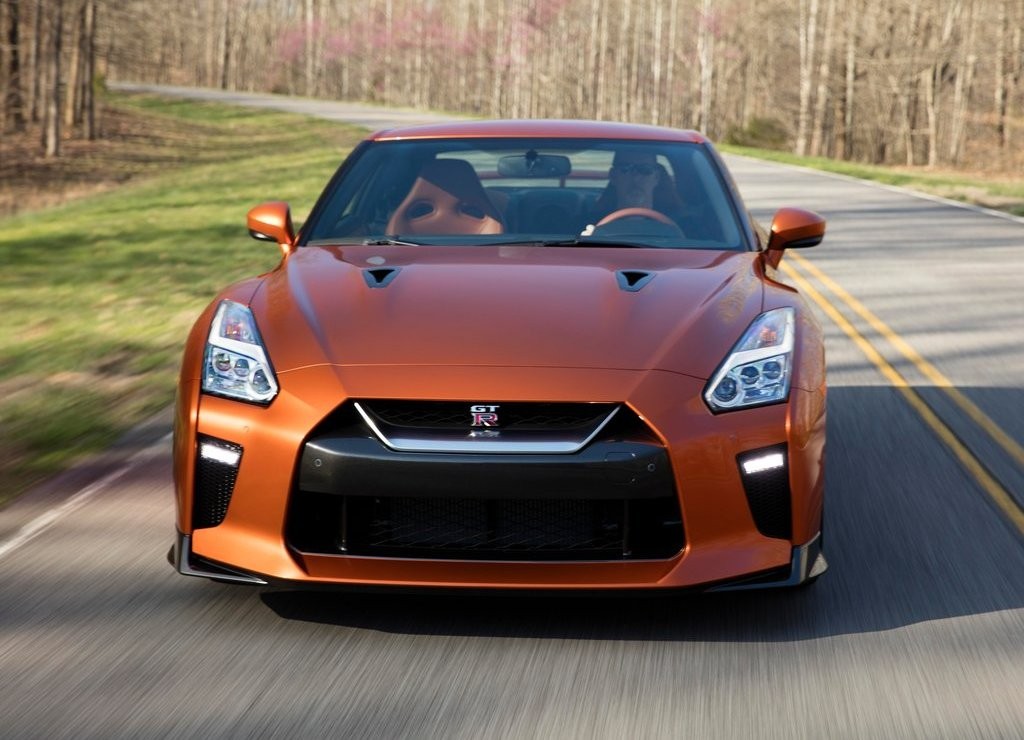 NISSAN GT-R, foto 19