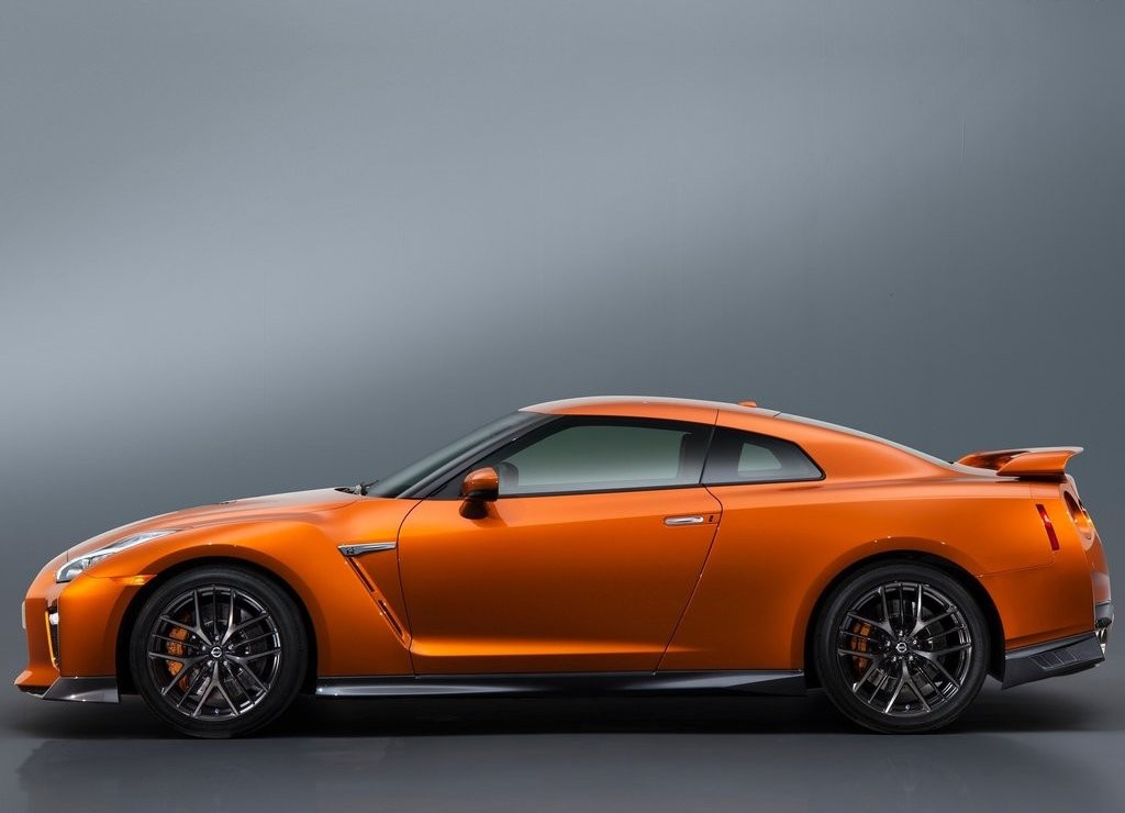 NISSAN GT-R, foto 25