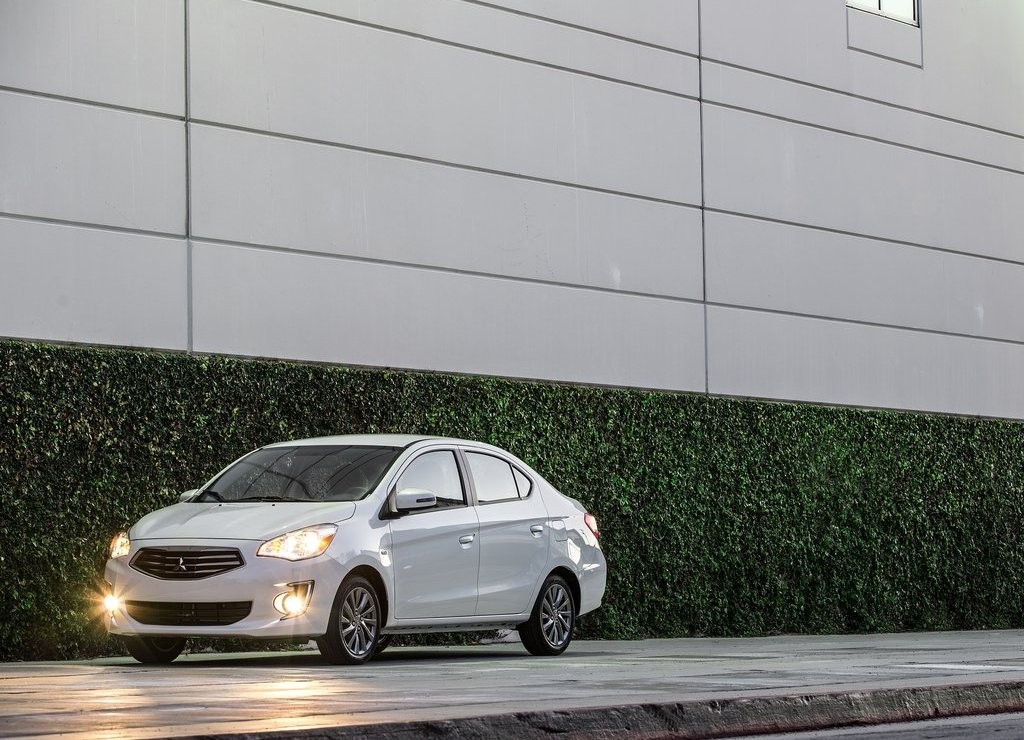 MITSUBISHI MIRAGE G4, foto 7