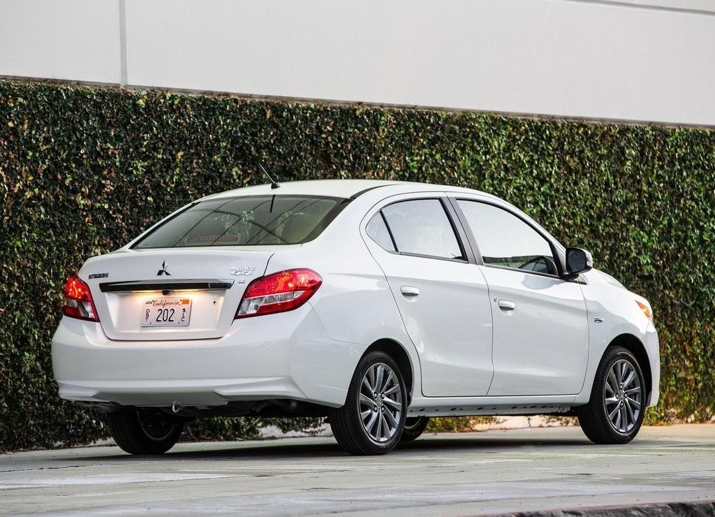 MITSUBISHI MIRAGE G4, foto 12