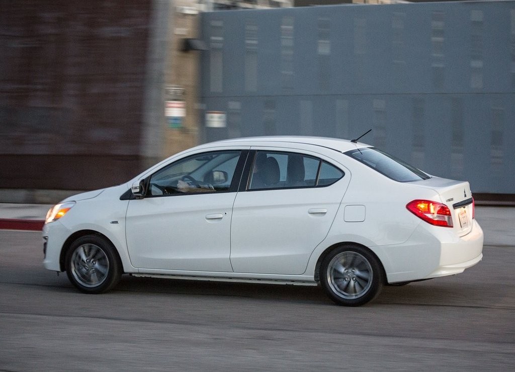 MITSUBISHI MIRAGE G4, foto 15