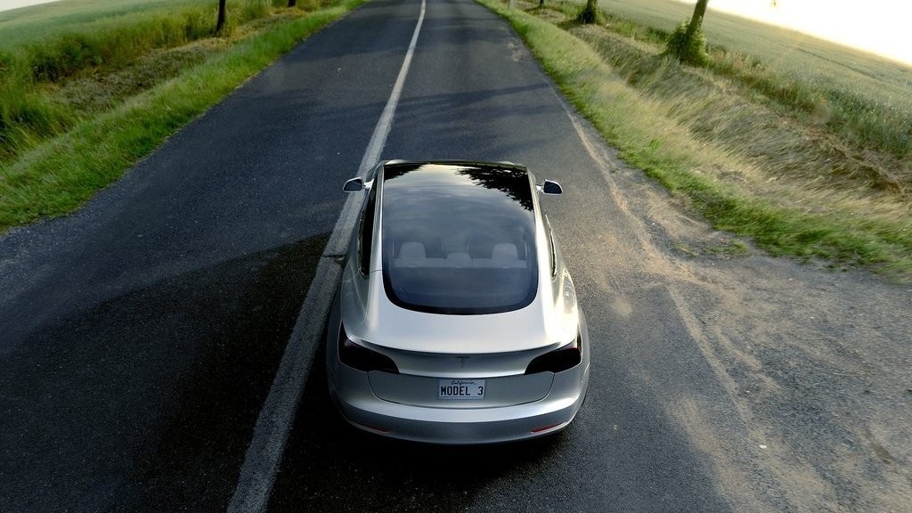 TESLA MODEL 3, foto 6