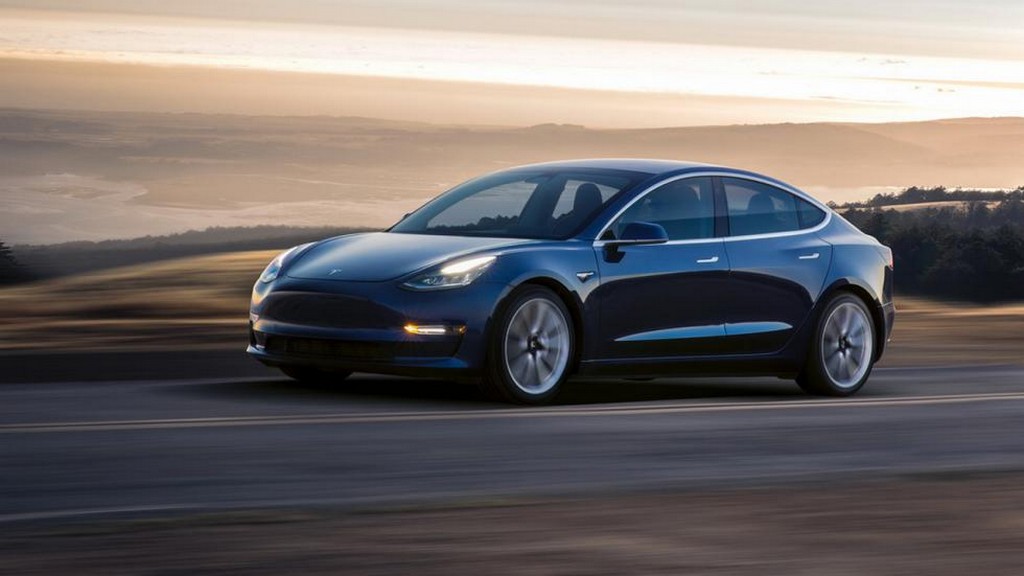 TESLA MODEL 3, foto 8