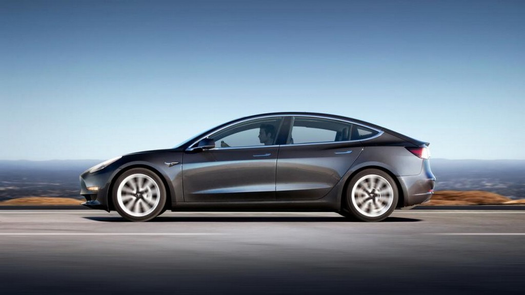 TESLA MODEL 3, foto 9