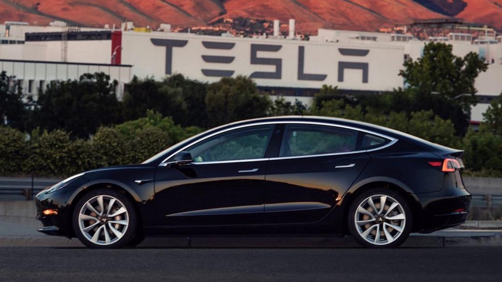 TESLA MODEL 3, foto 10
