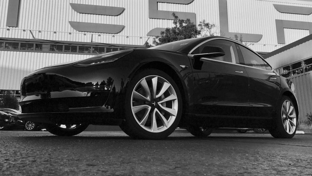TESLA MODEL 3, foto 11