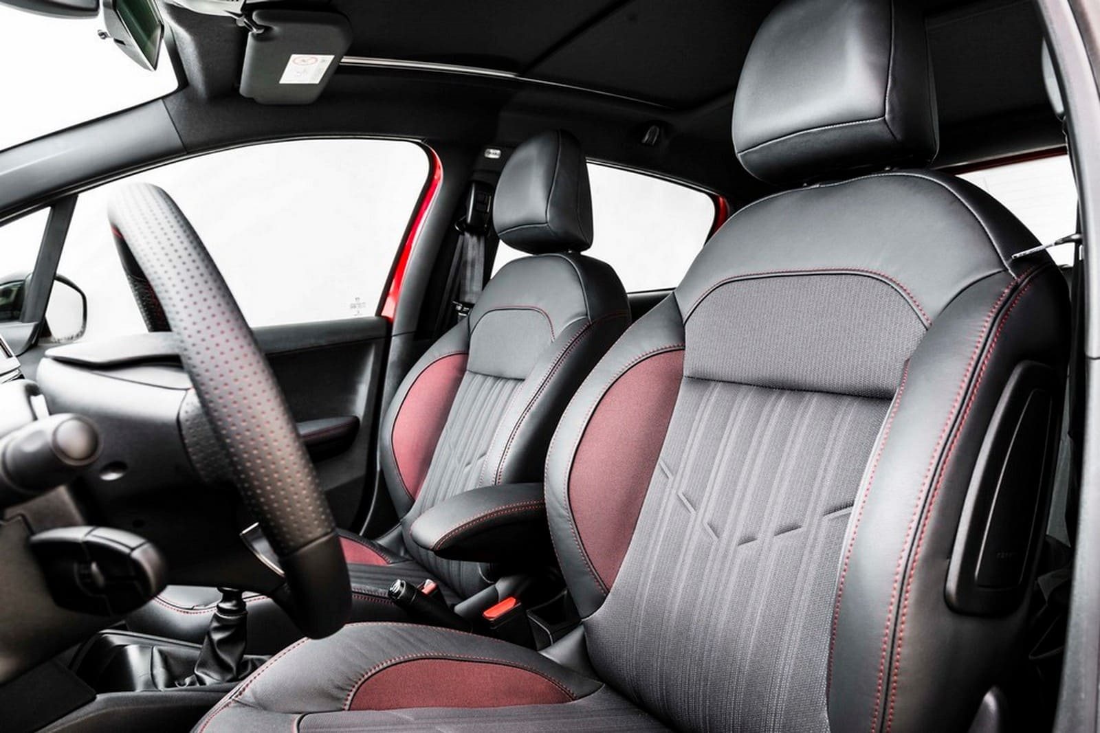 PEUGEOT 208, foto 22