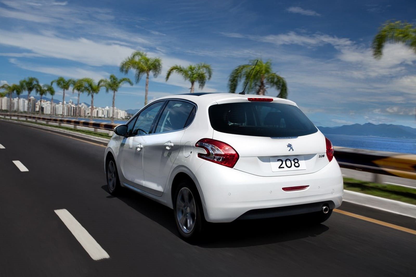 PEUGEOT 208, foto 57