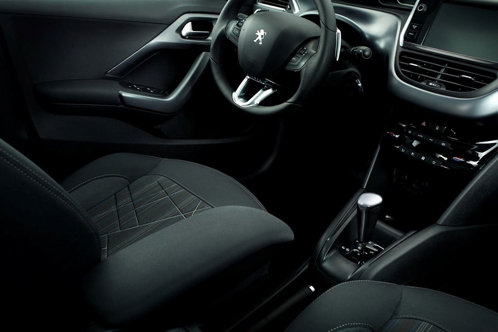 PEUGEOT 208, foto 77