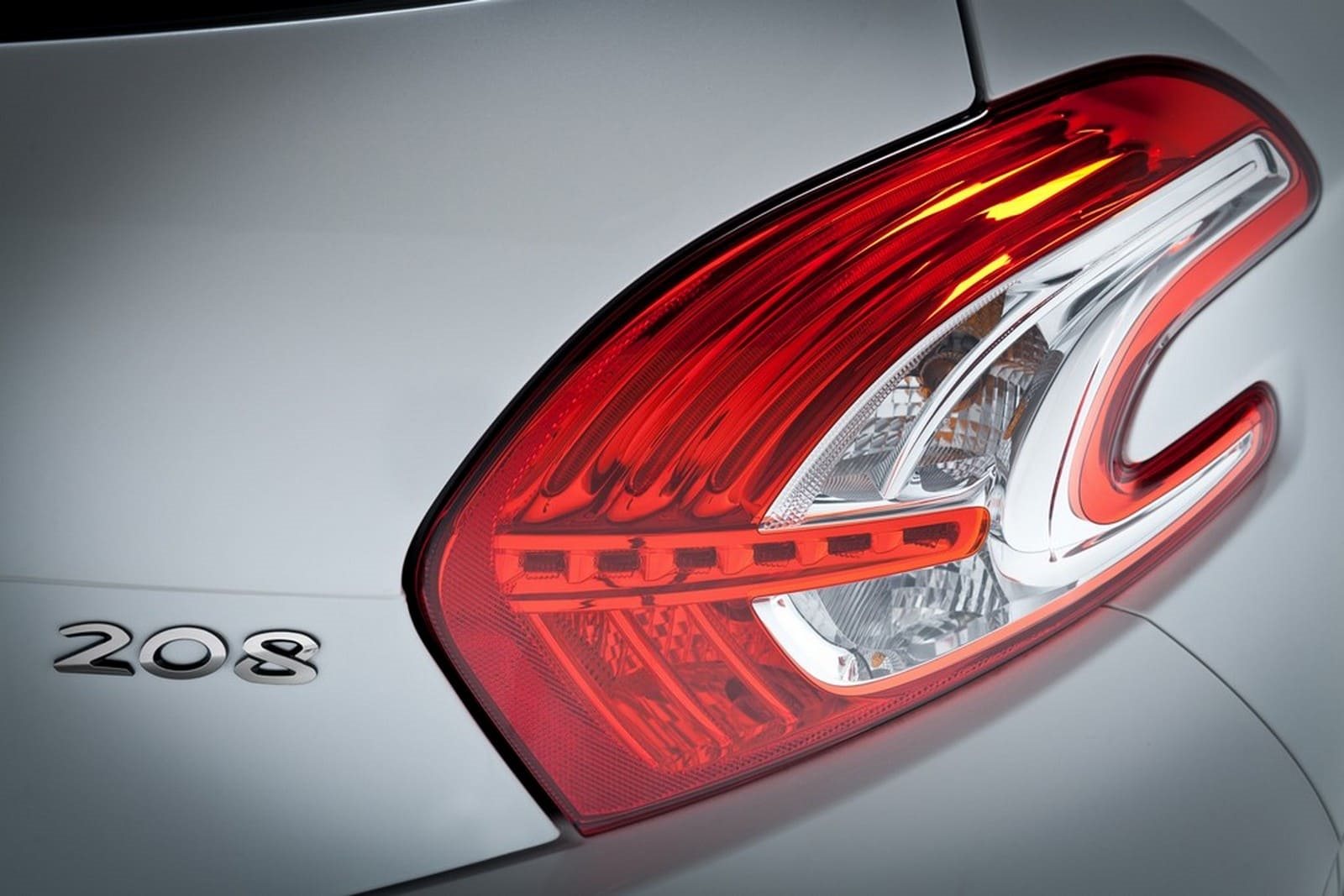 PEUGEOT 208, foto 90