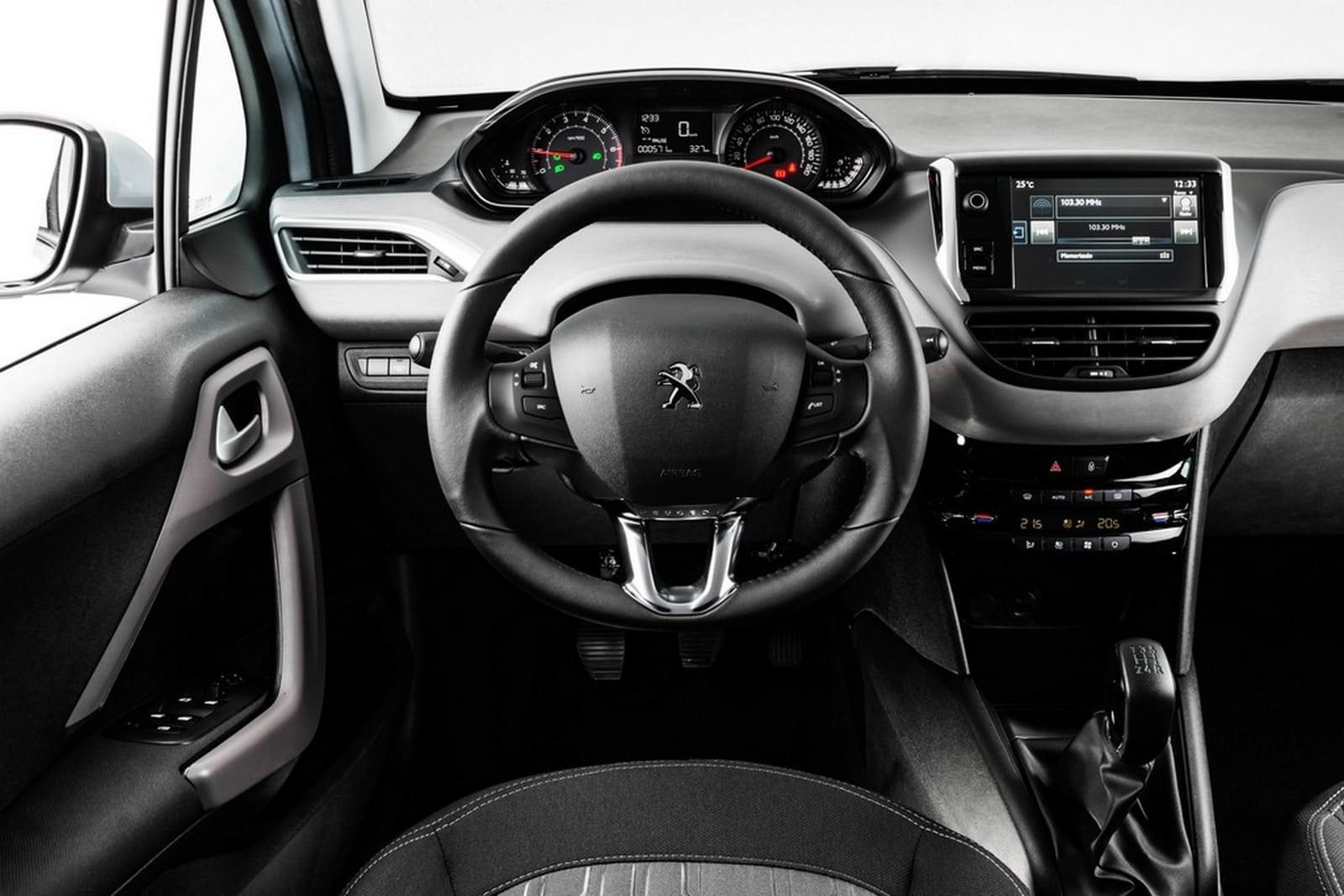 PEUGEOT 208, foto 104