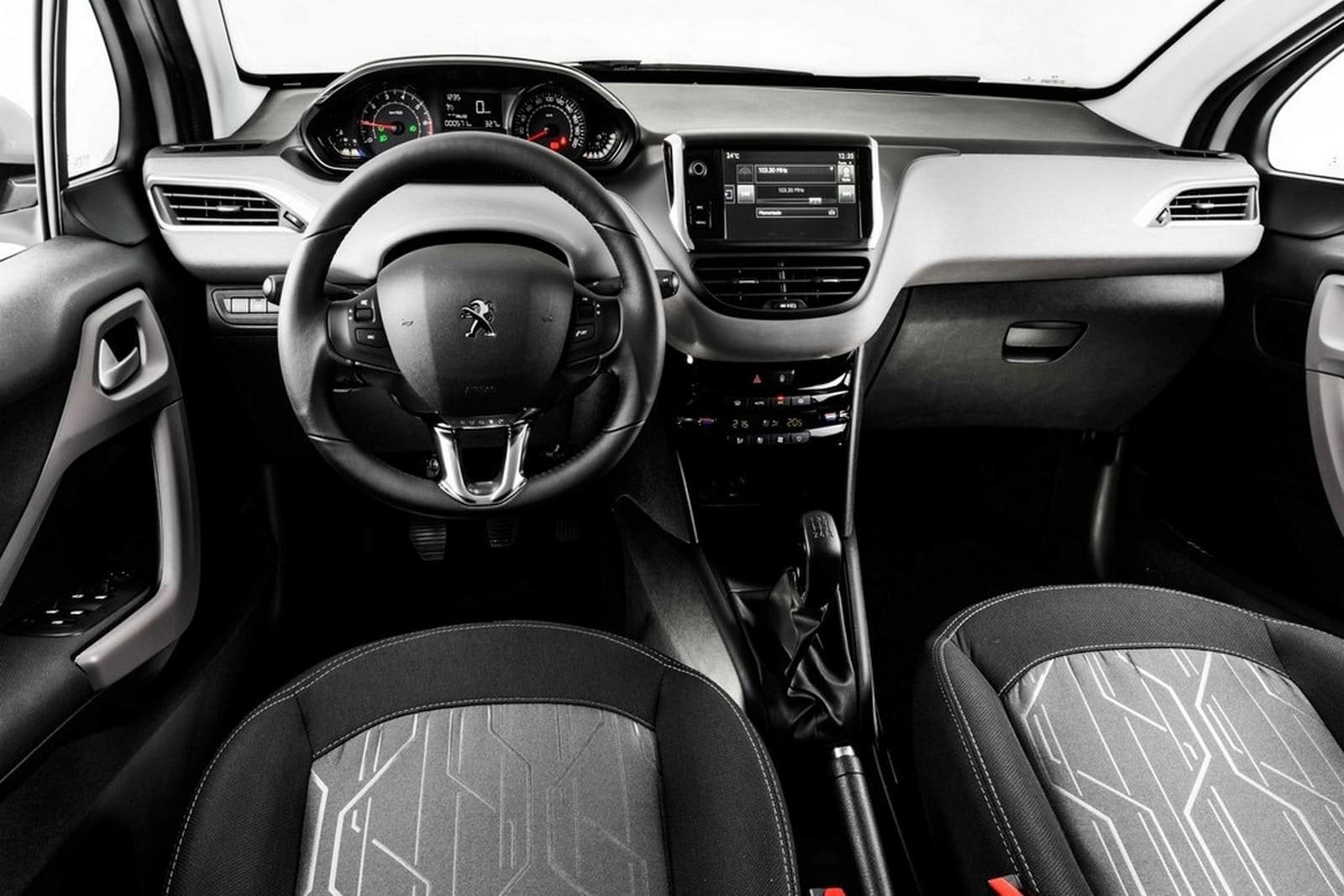 PEUGEOT 208, foto 105