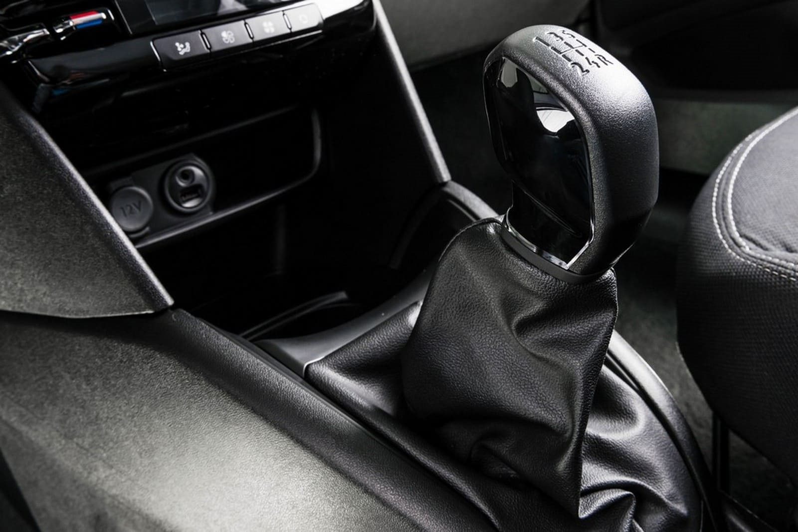 PEUGEOT 208, foto 107