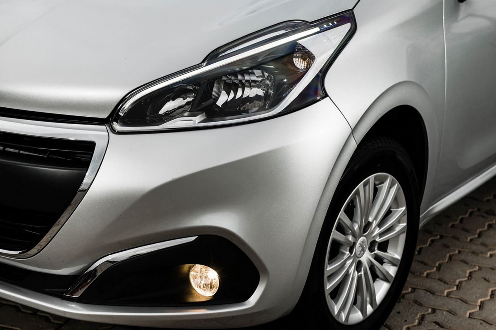 PEUGEOT 208, foto 110