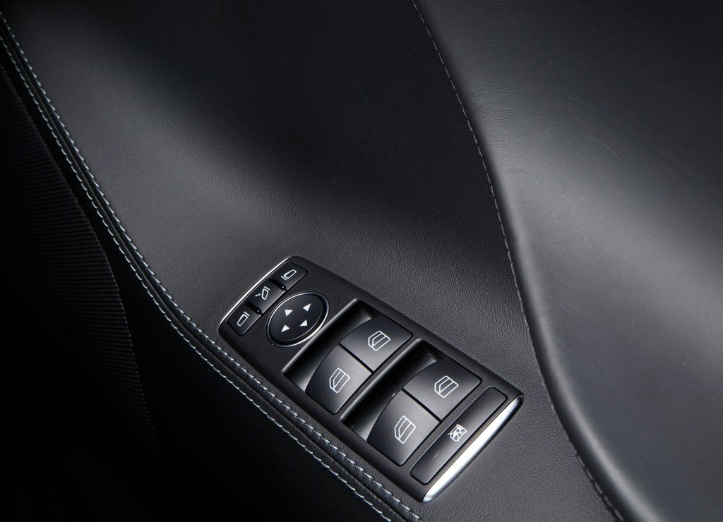 2013 - TESLA MODEL S UK VERSION, foto 145