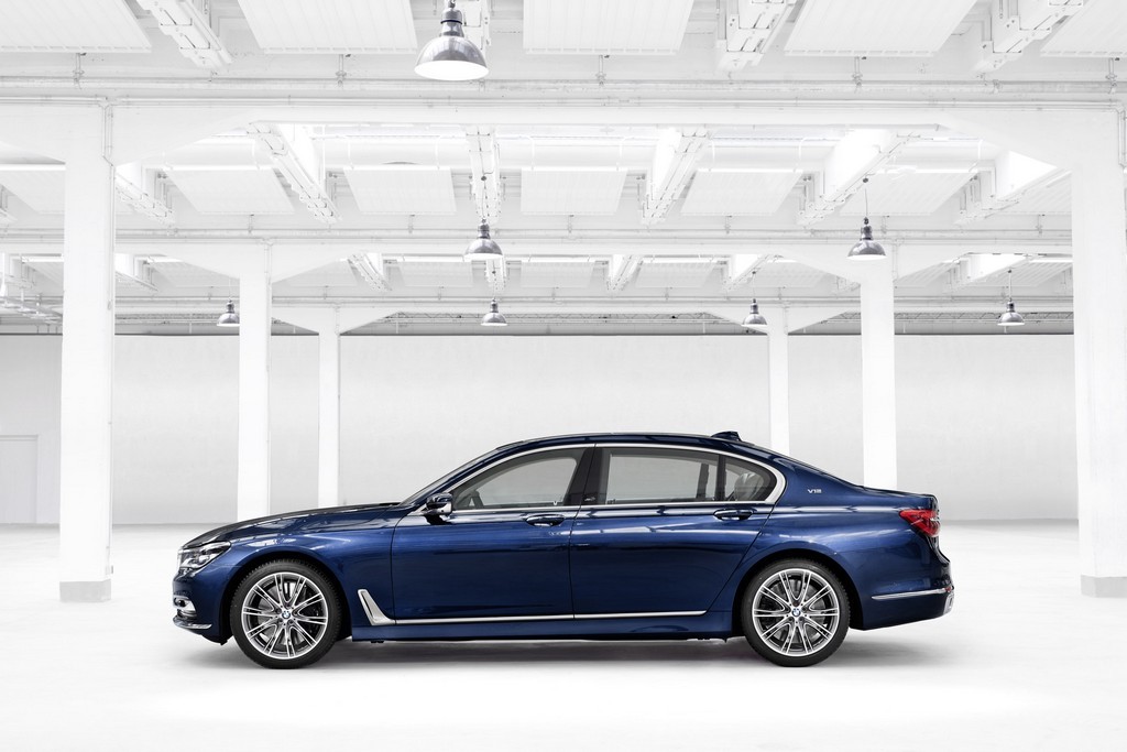 2016 - BMW 7 SERIES INDIVIDUAL 'THE NEXT 100 YEARS' LIMITED EDITION, foto 2