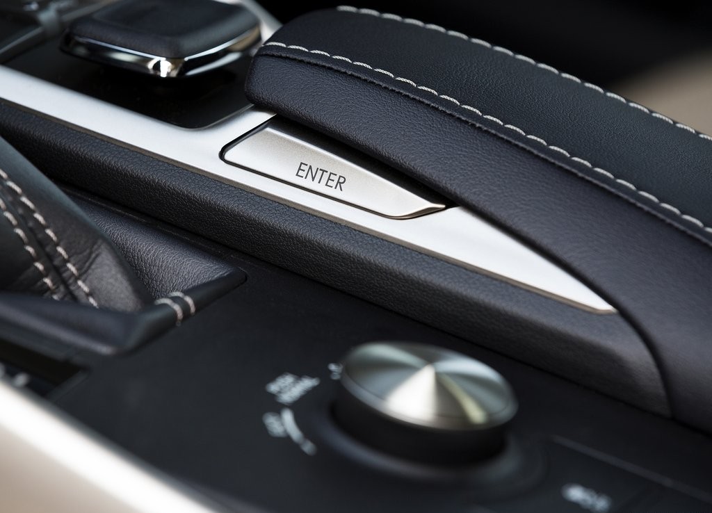 2017 - LEXUS IS, foto 46