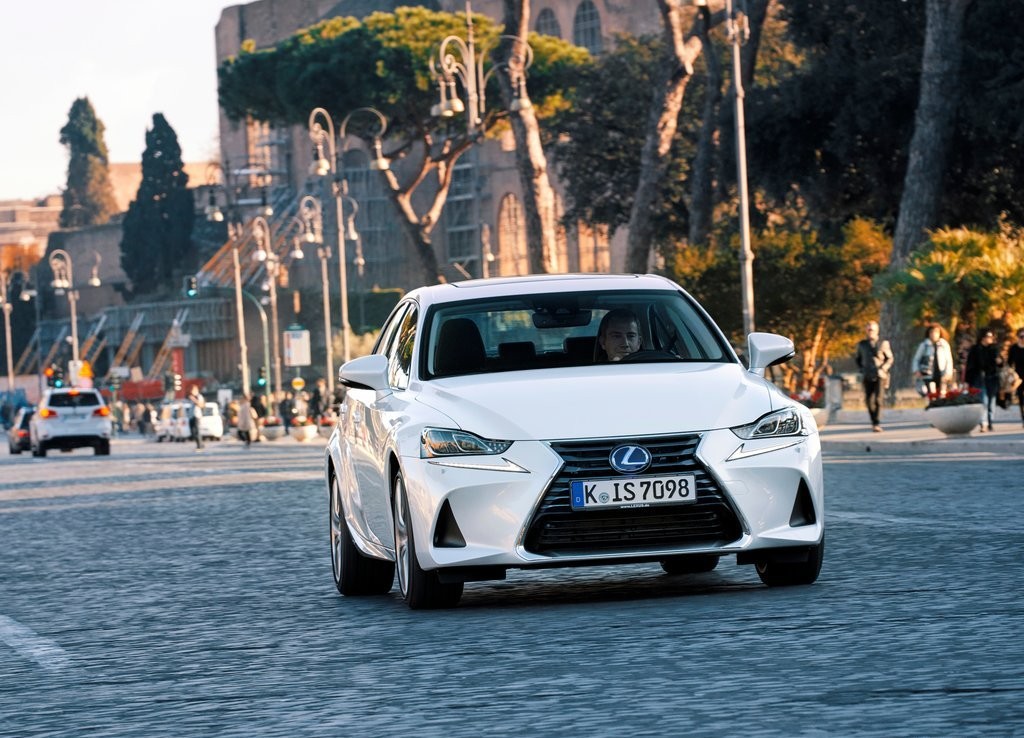 2017 - LEXUS IS, foto 84