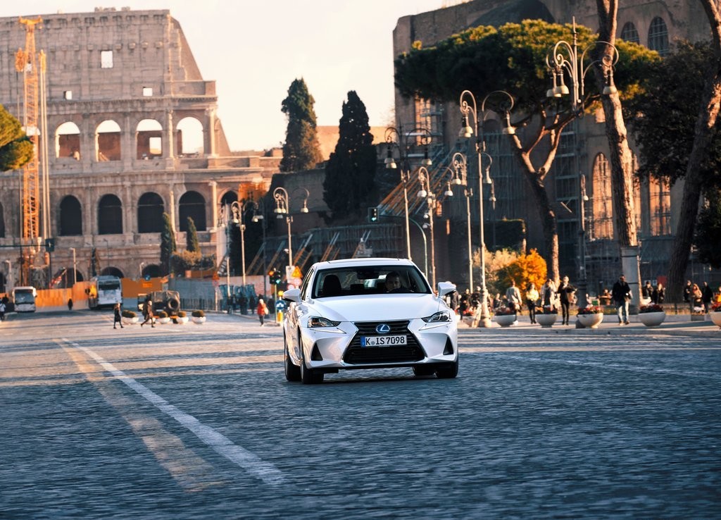2017 - LEXUS IS, foto 96
