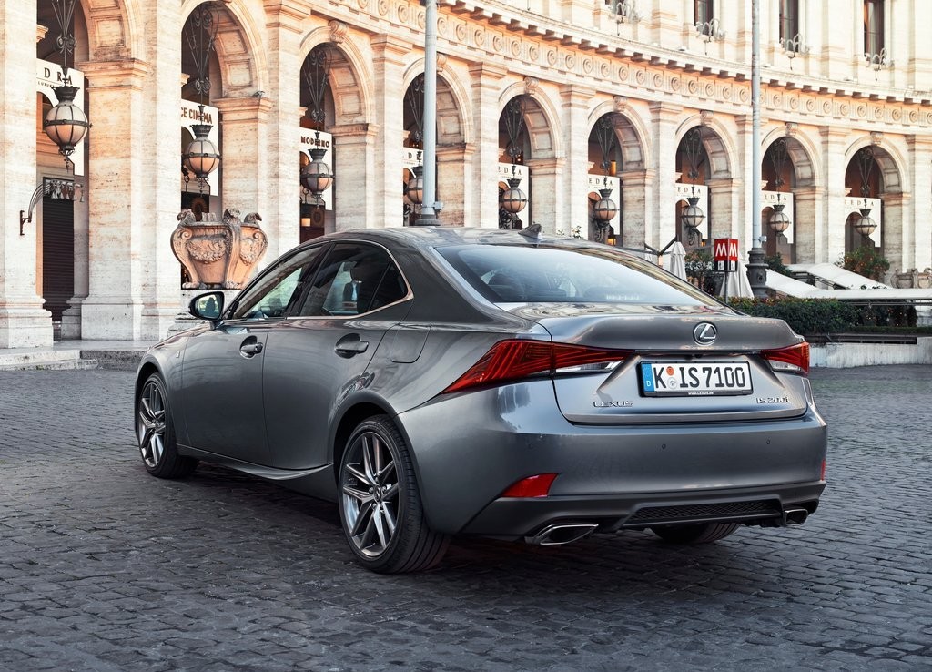 2017 - LEXUS IS, foto 104