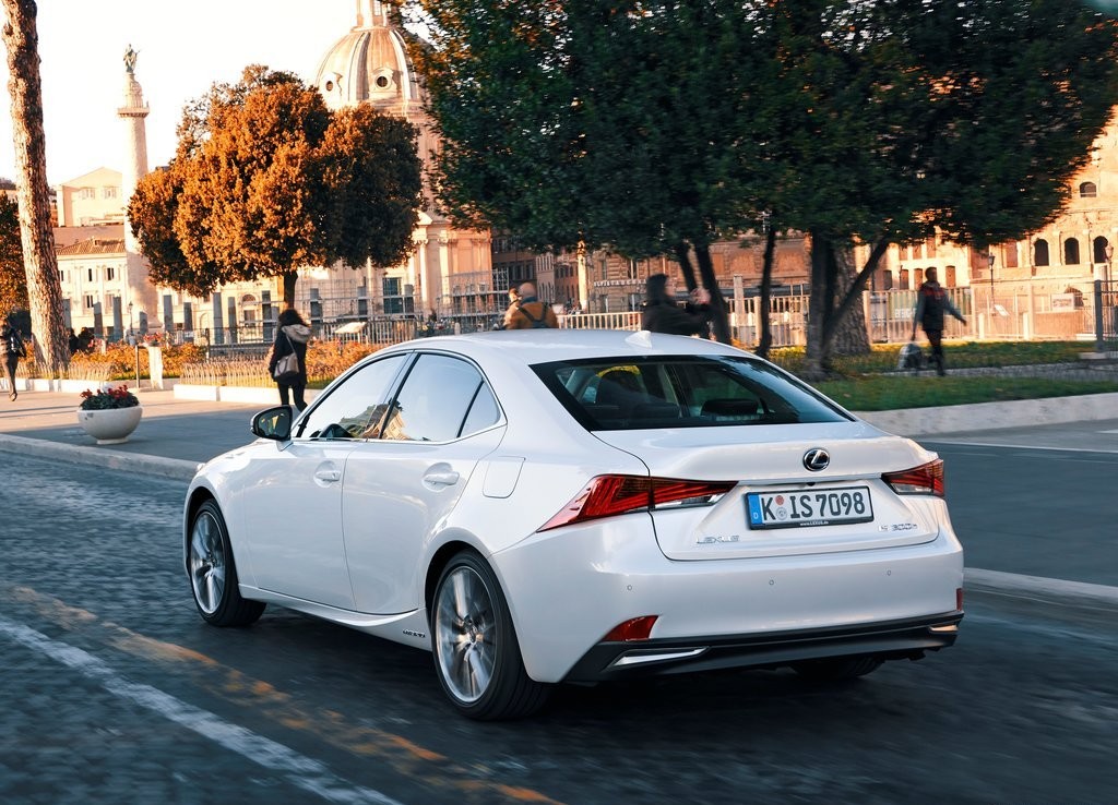 2017 - LEXUS IS, foto 105
