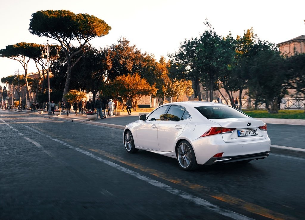 2017 - LEXUS IS, foto 106